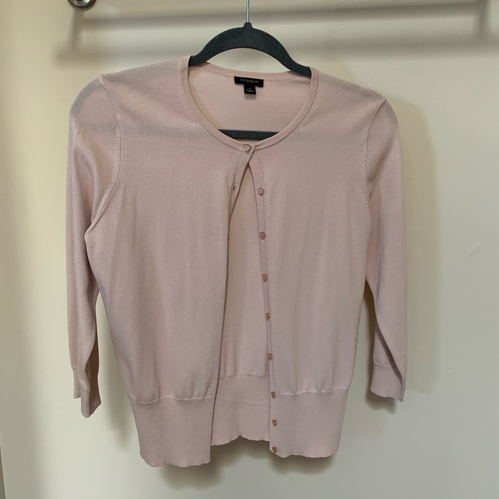 Ann Taylor sweater size small never worn!